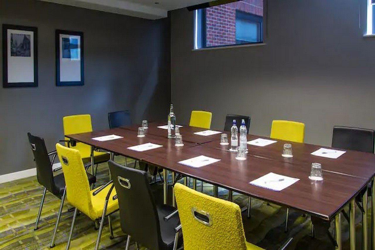 Hotel Hampton By Hilton Centre 3*