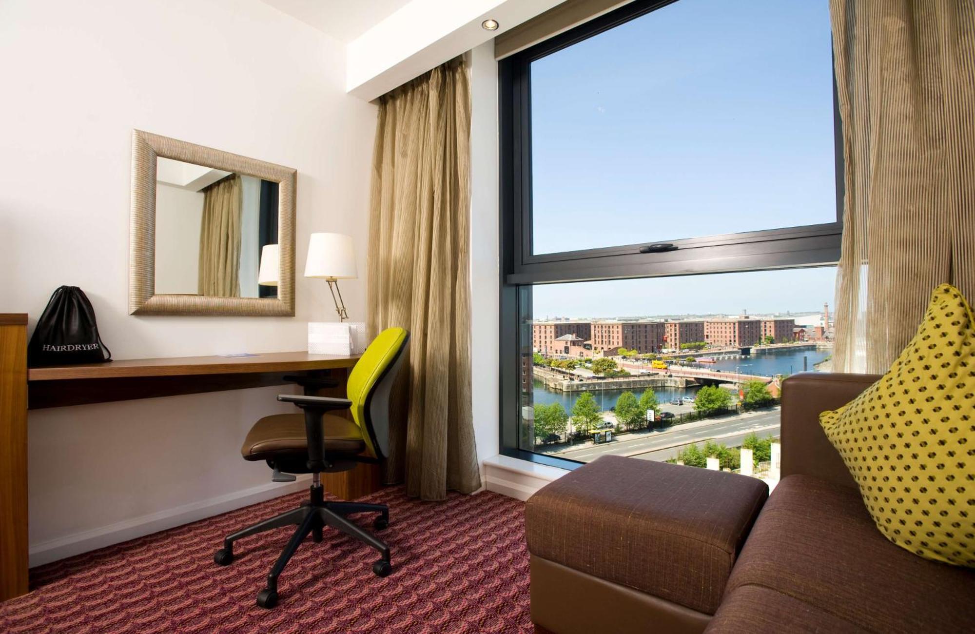 Hampton By Hilton Centre Hotel 3*